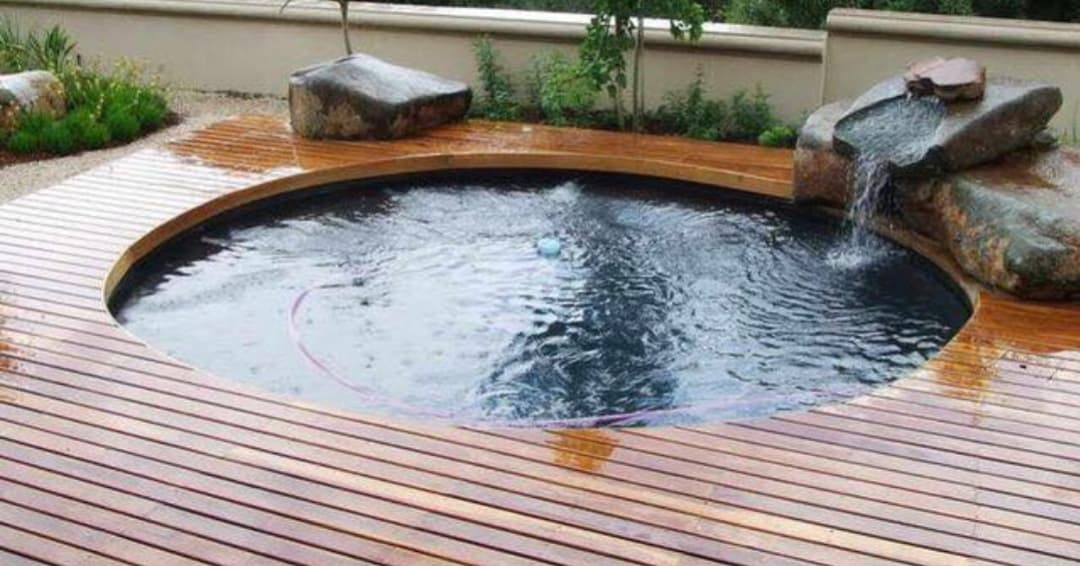 Round Whitsunday pool installed